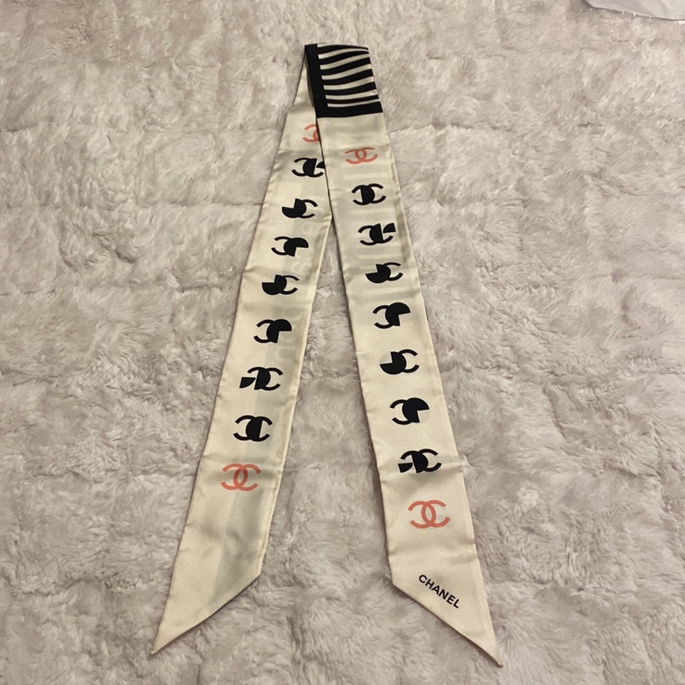 New Authentic Chanel Bandeau scarf - Picture 3 of 7